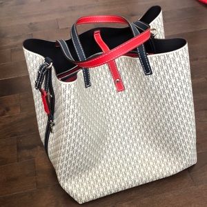 Carolina Herrera Matryoshka Locked M | Medium Shoulder Bag